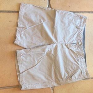 G.H. Bass size 4 beige shorts, never worn
